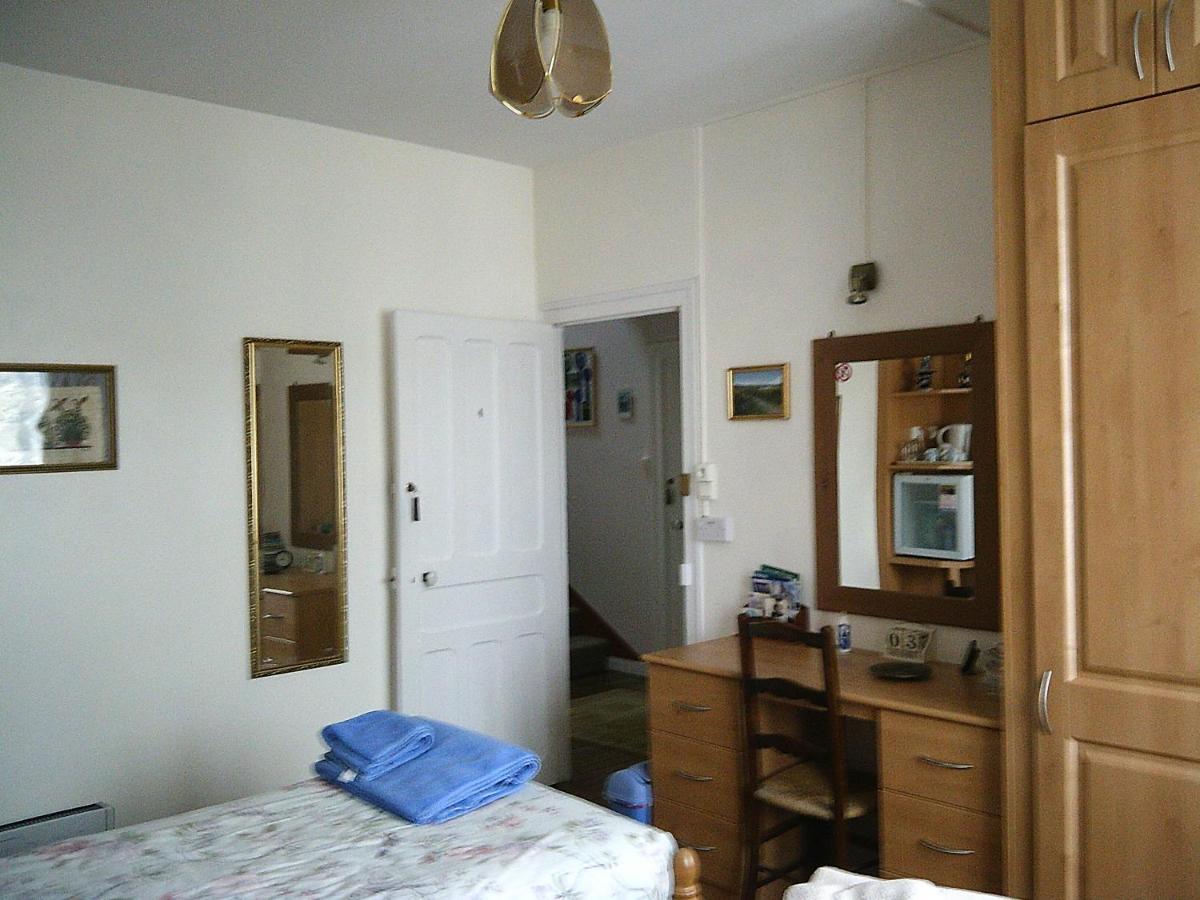 Webb'S Of Glomel B&B 외부 사진
